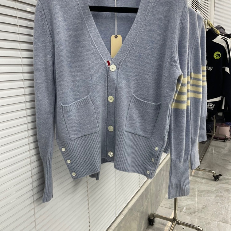 Cardigan Thom Basic 3 Button 4 Stripe