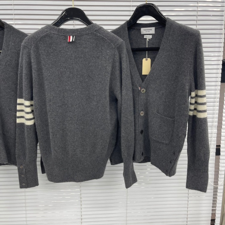 Cardigan Thom Basic 3 Button 4 Stripe