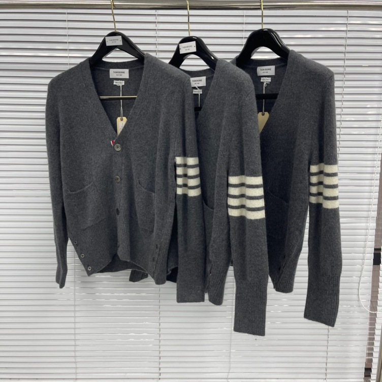 Cardigan Thom Basic 3 Button 4 Stripe