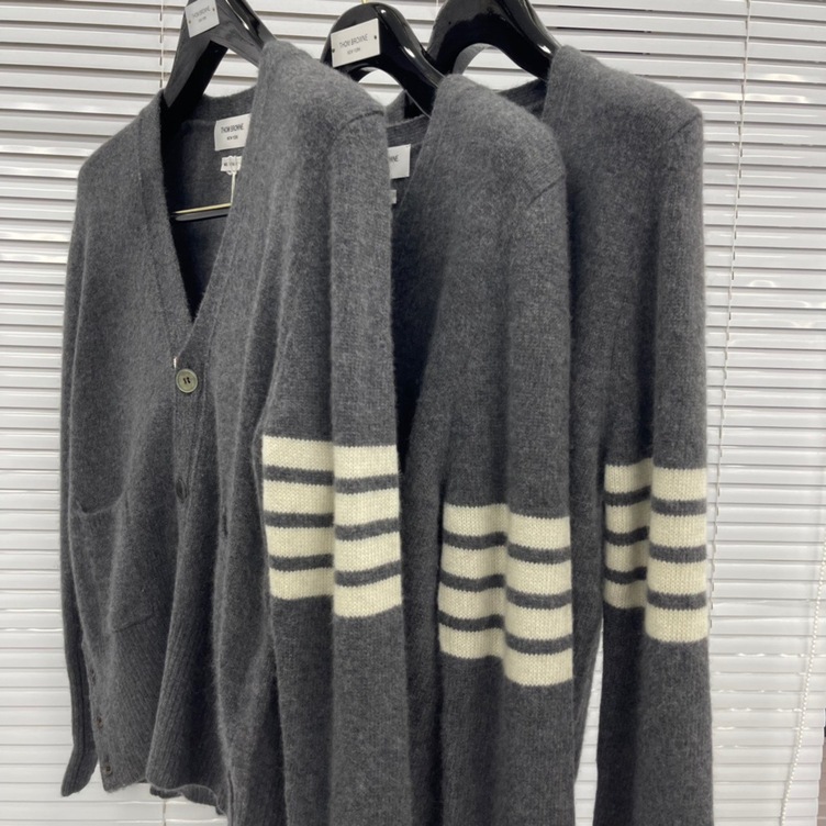 Cardigan Thom Basic 3 Button 4 Stripe