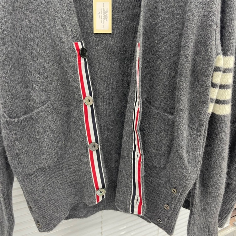 Cardigan Thom Basic 3 Button 4 Stripe