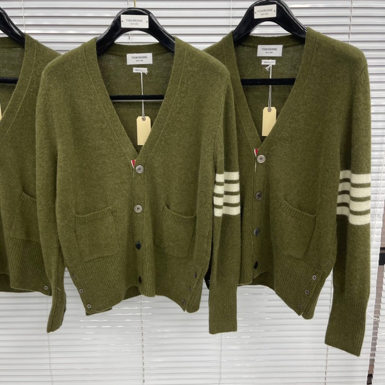 Cardigan Thom Basic 3 Button 4 Stripe