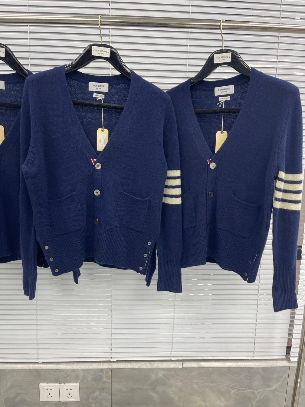 Cardigan Thom Basic 3 Button 4 Stripe