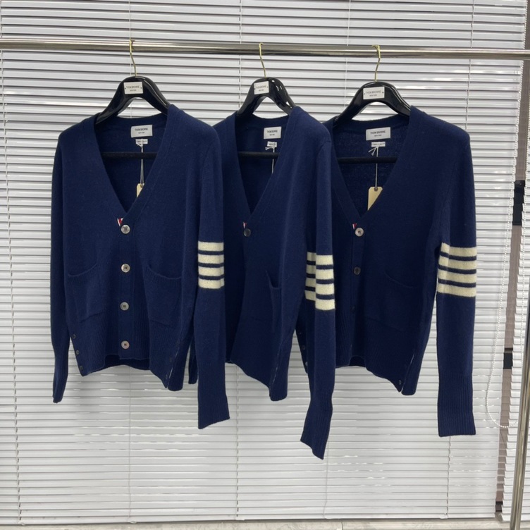 Cardigan Thom Basic 3 Button 4 Stripe