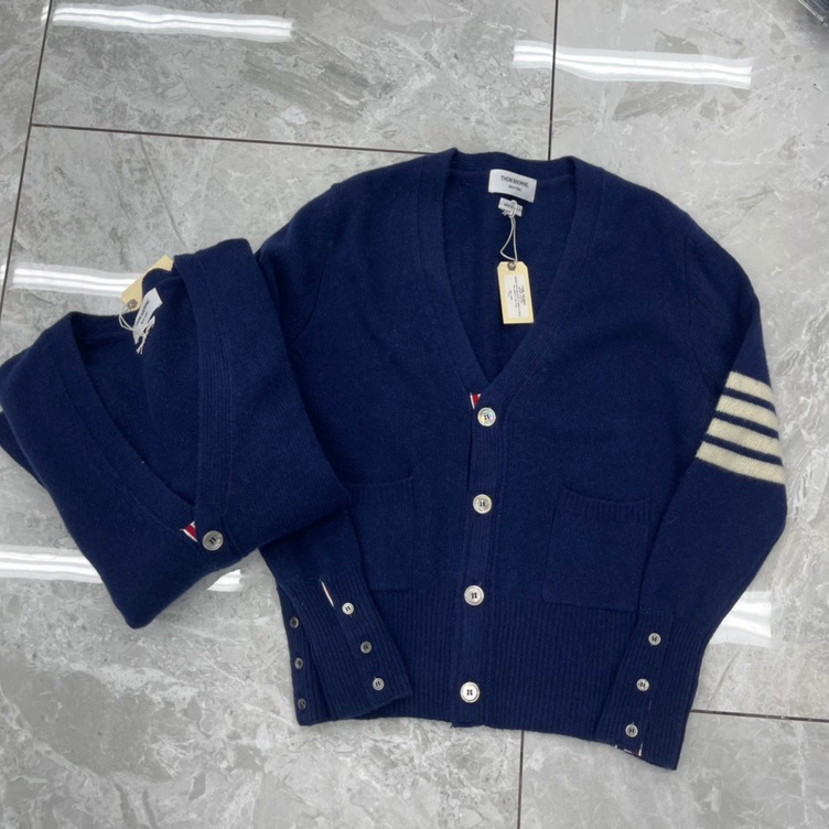 Cardigan Thom Basic 3 Button 4 Stripe
