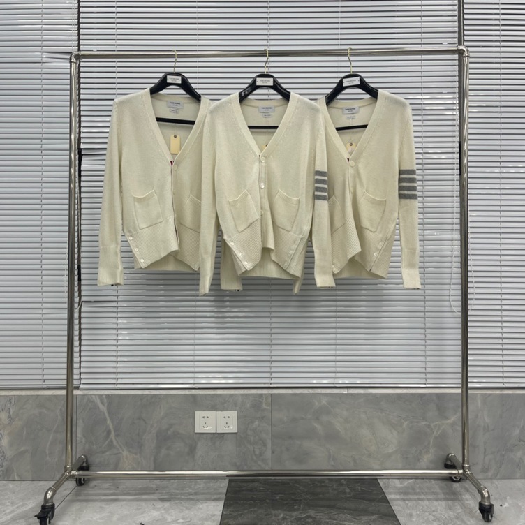 Cardigan Thom Basic 3 Button 4 Stripe