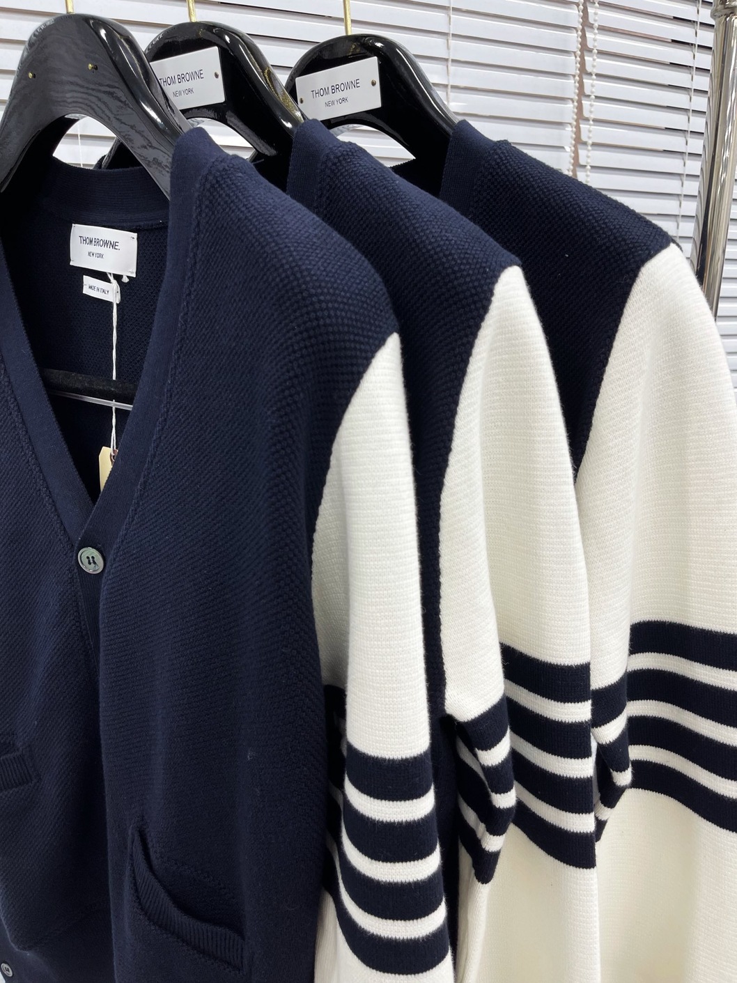 Cardigan Thom
