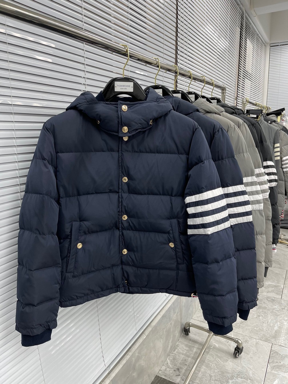 Puffer Thom 2 Neck With Hoodie Hat Ss2022