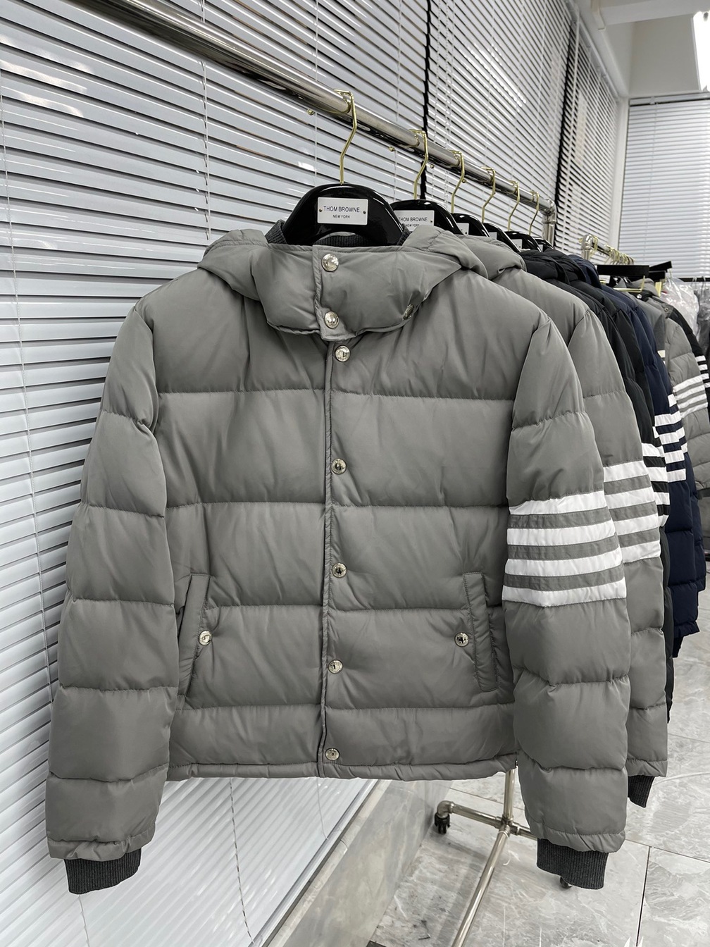 Puffer Thom 2 Neck With Hoodie Hat Ss2022
