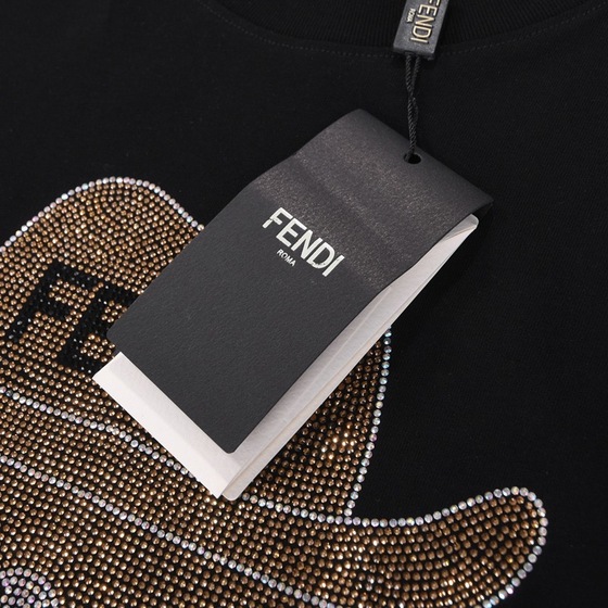 Tee Fendi Gentle Black Ss2022