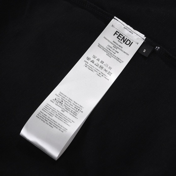 Tee Fendi Gentle Black Ss2022