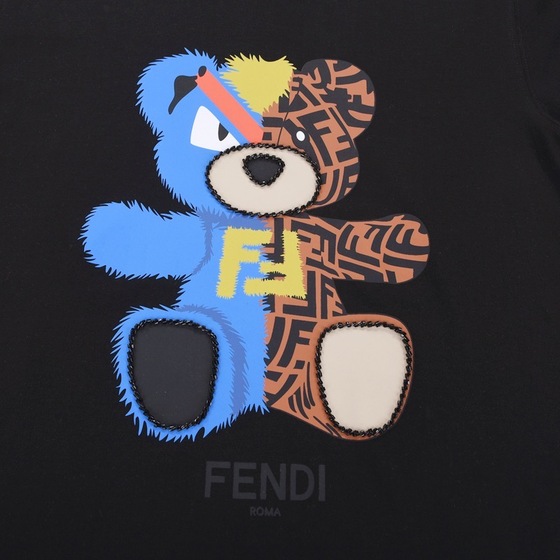 Tee Fendi Half Teddy Black Ss2022