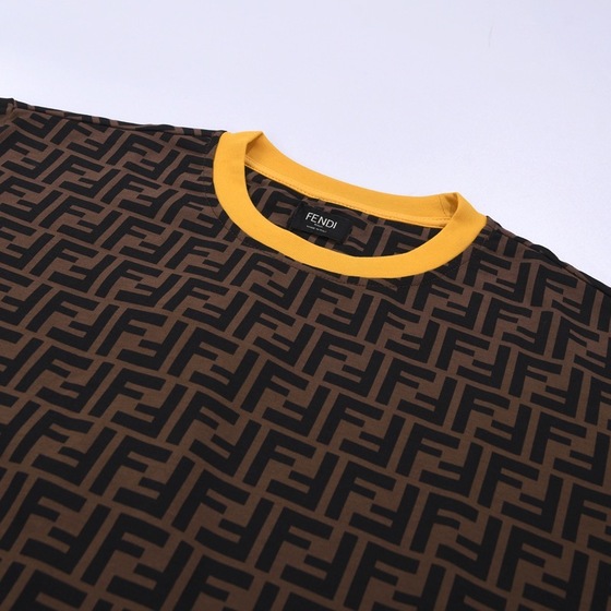 Tee Fendi Logo Monogram Ss2022