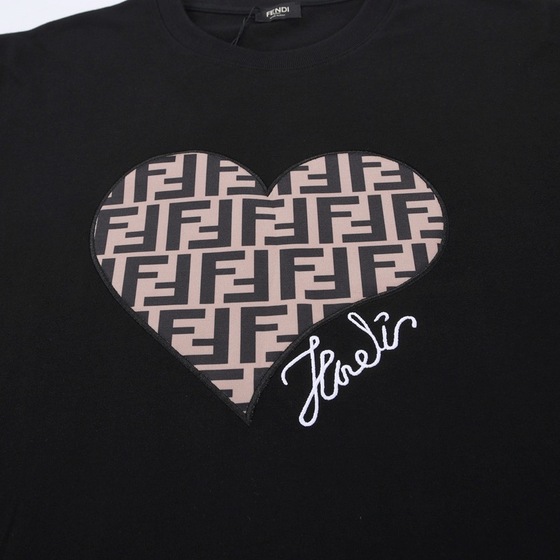 Tee Fendi Love Black Ss2022
