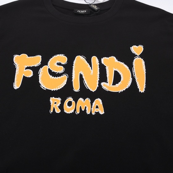 Tee Fendi Roma Font Black Ss2022