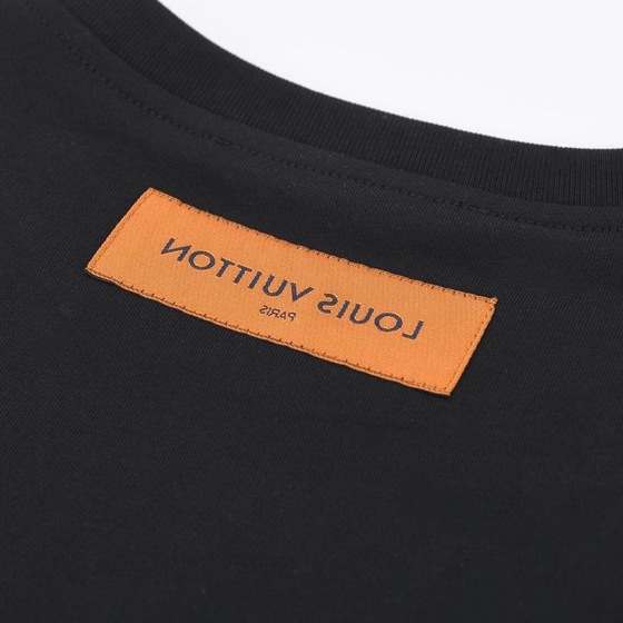 Tee Lv Letter Black Ss2022