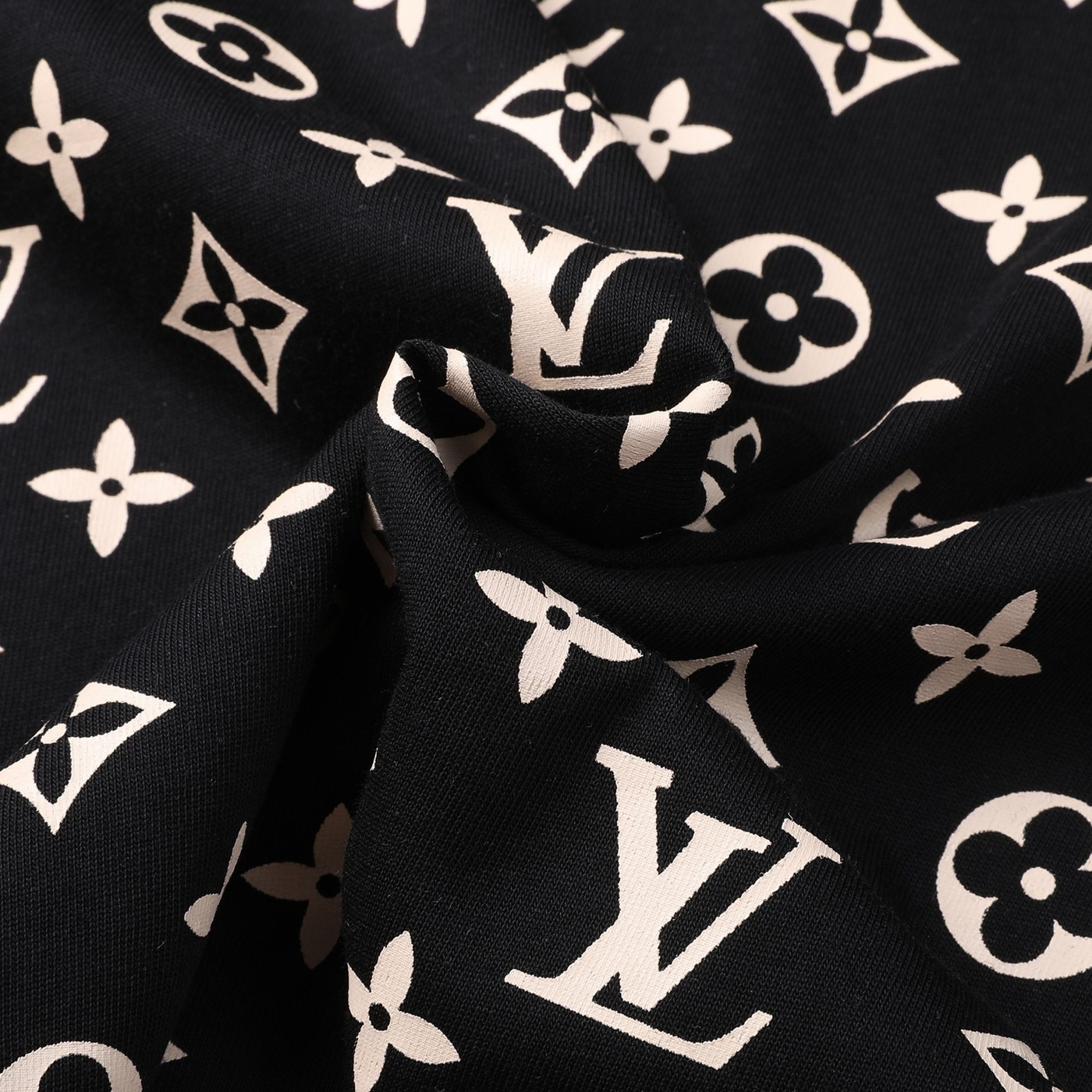 Tee Lv Monogram Black Ss2022