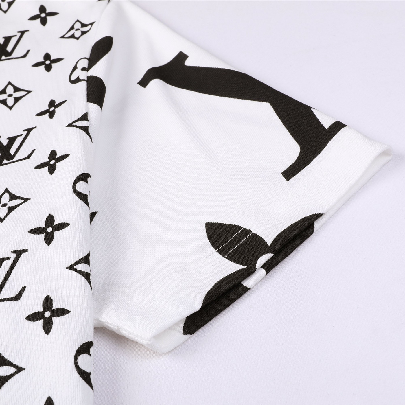 Tee Lv Monogram White Ss2022