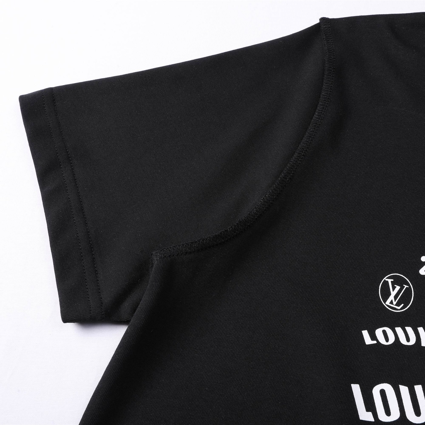 Tee Lv Posee Black Ss2022