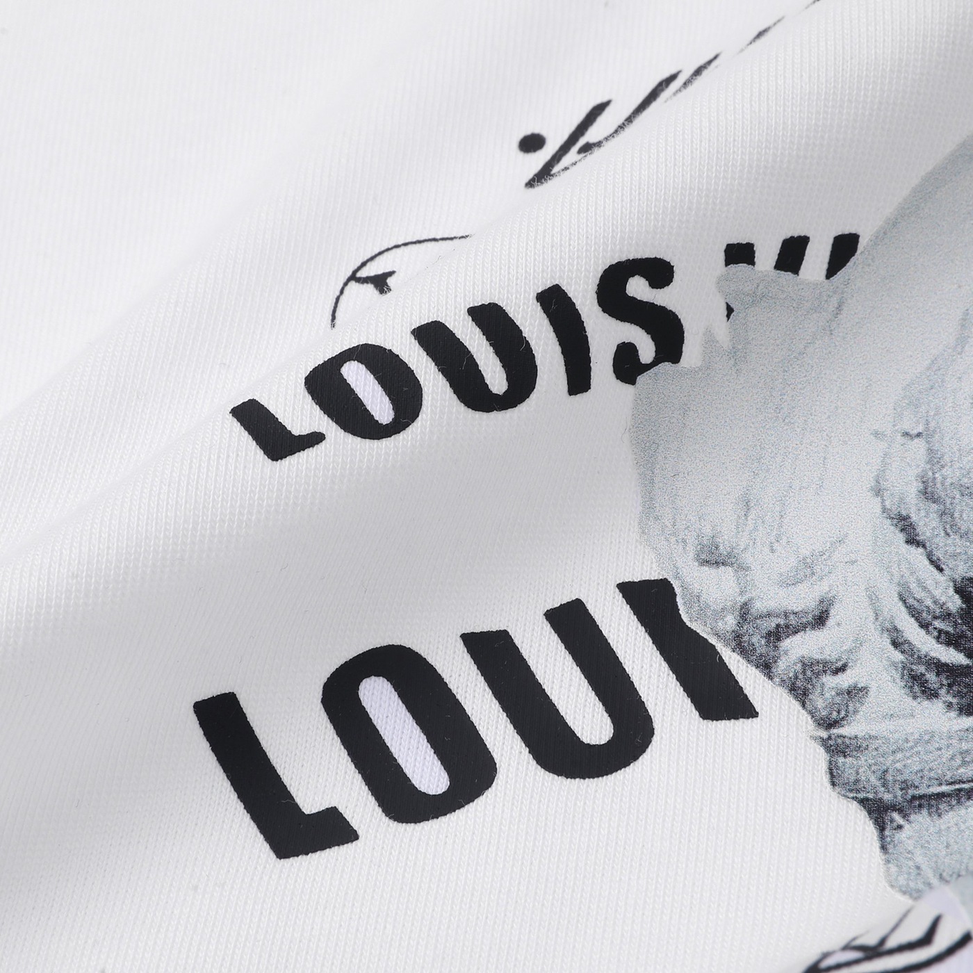Tee Lv Posee White