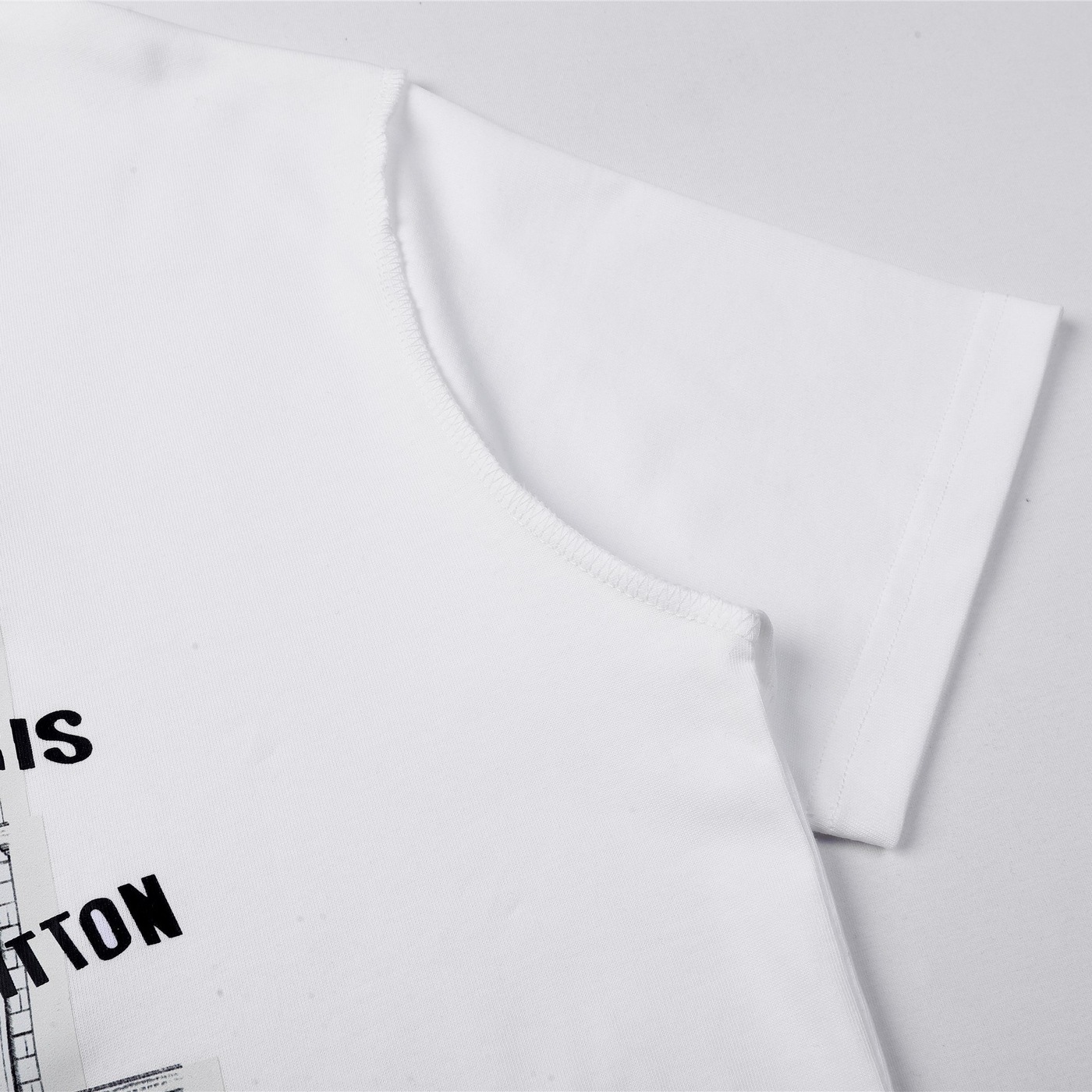 Tee Lv Posee White