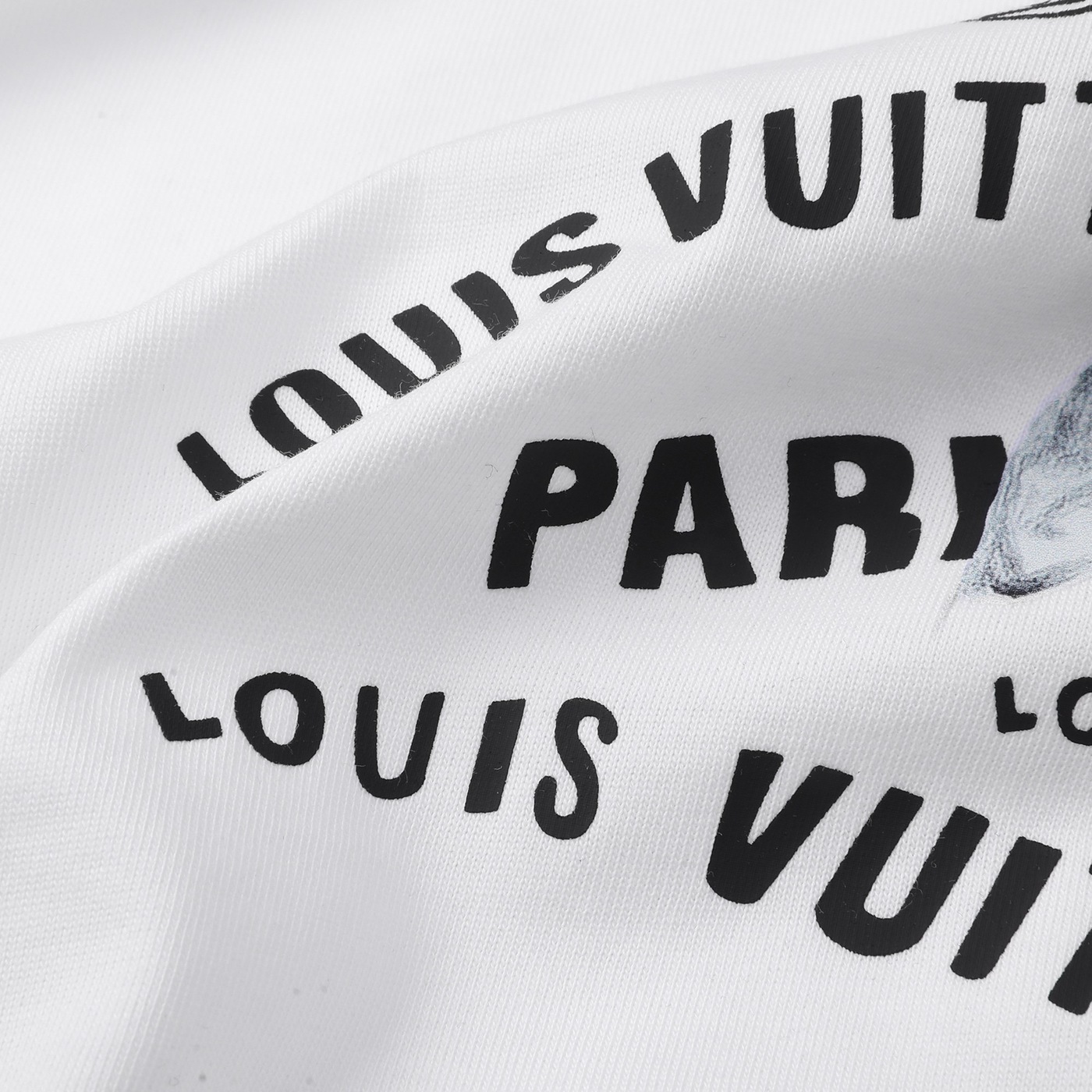 Tee Lv Posee White