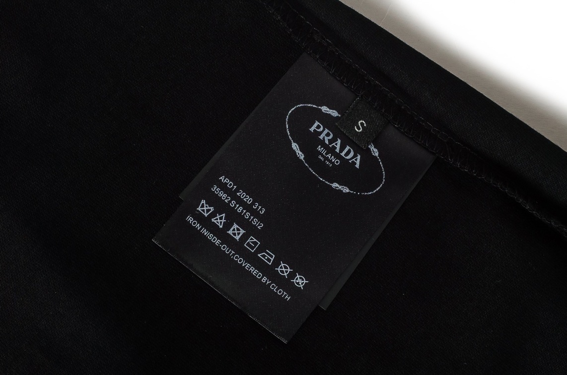 Tee Prada Small Logo Black Ss2022