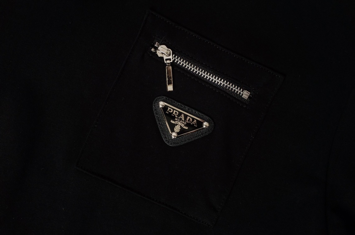 Tee Prada Zip Black Ss2022