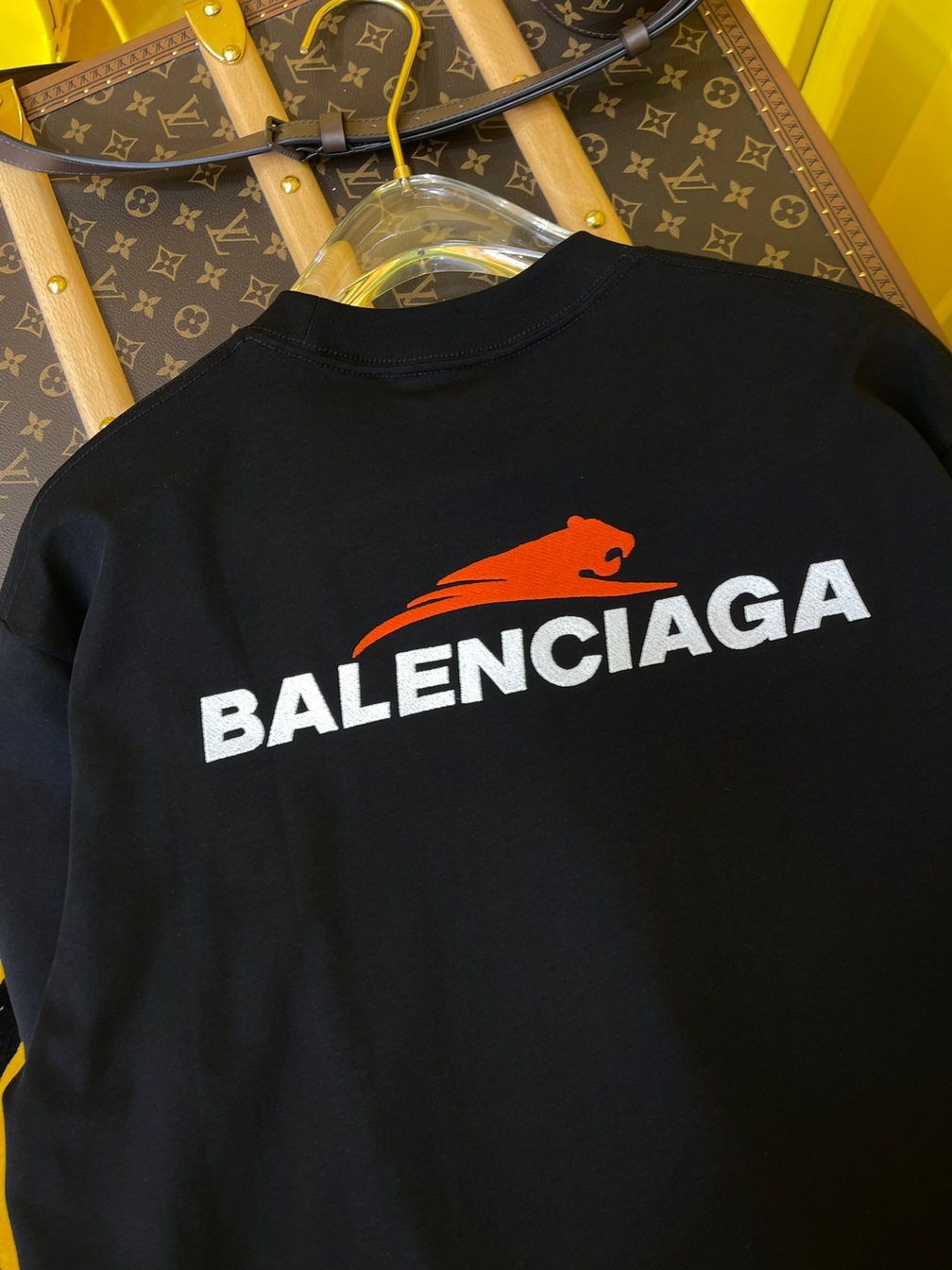 Tee Balenciaga Tiger Run Black Ss2022