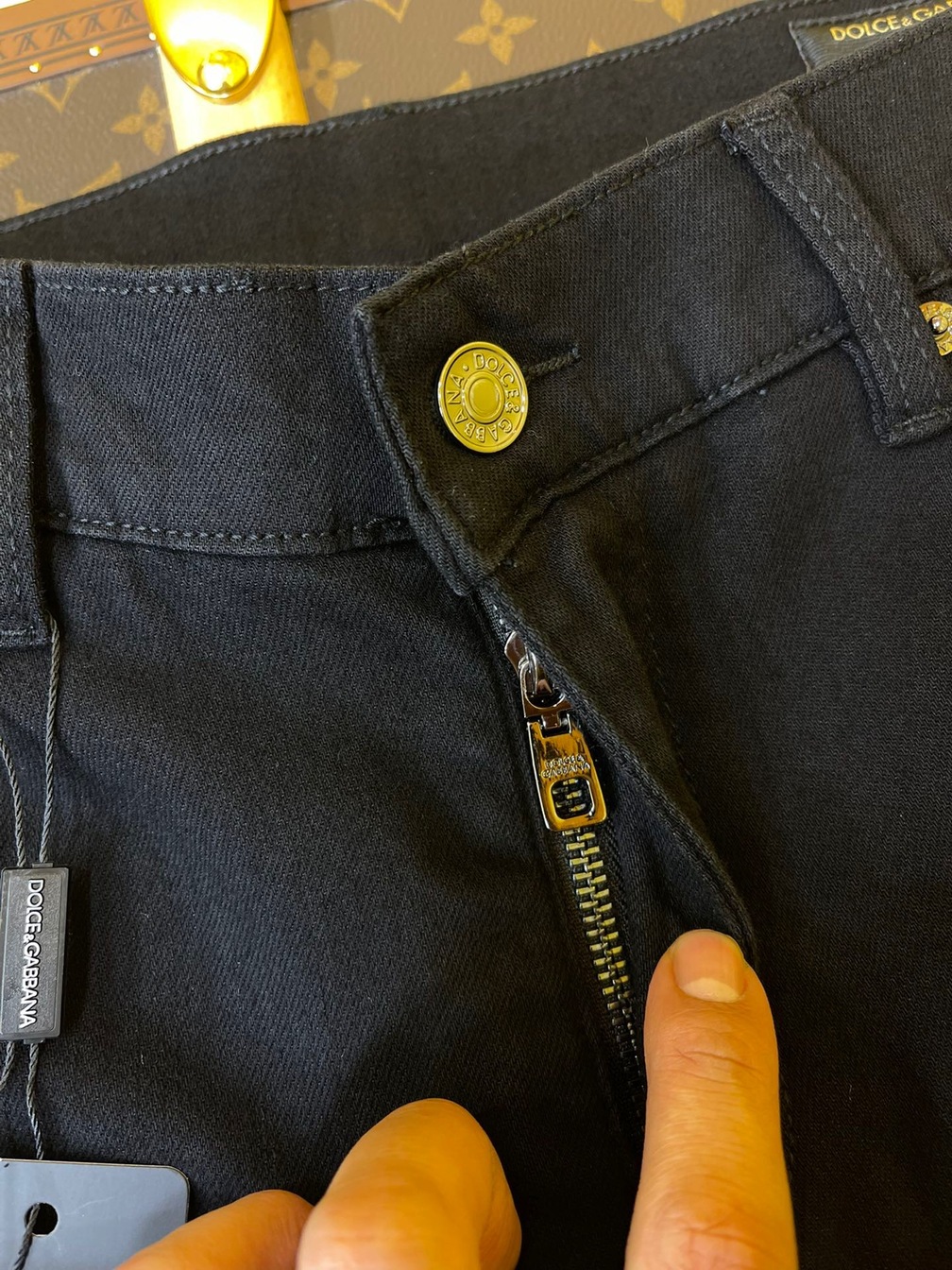 Jean D G Basic Black Ss2022