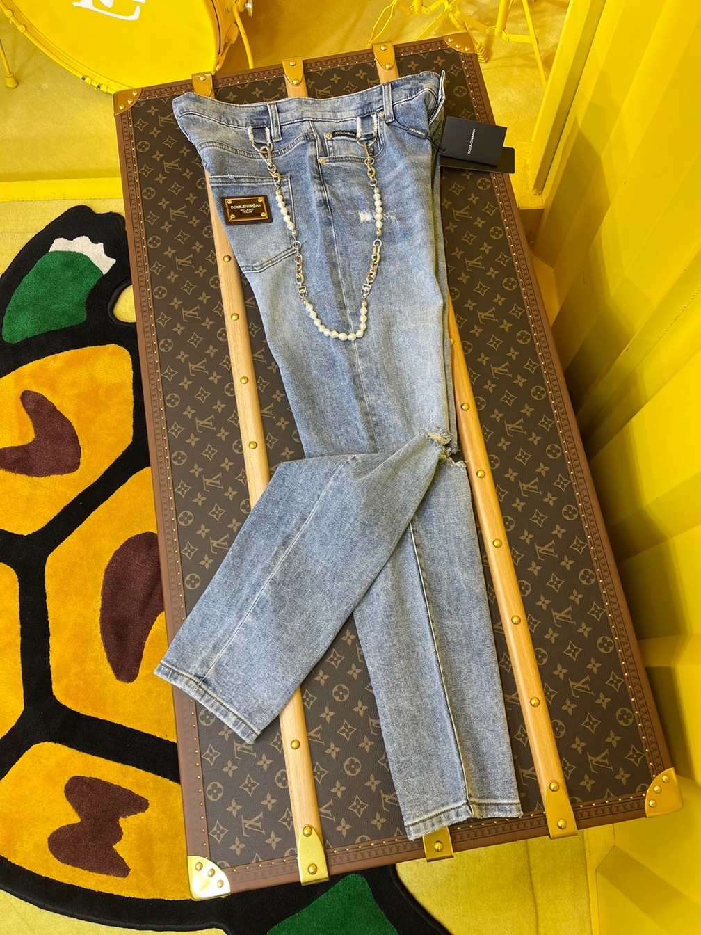 Jean D G Lightly Denim With Chain Ss2022
