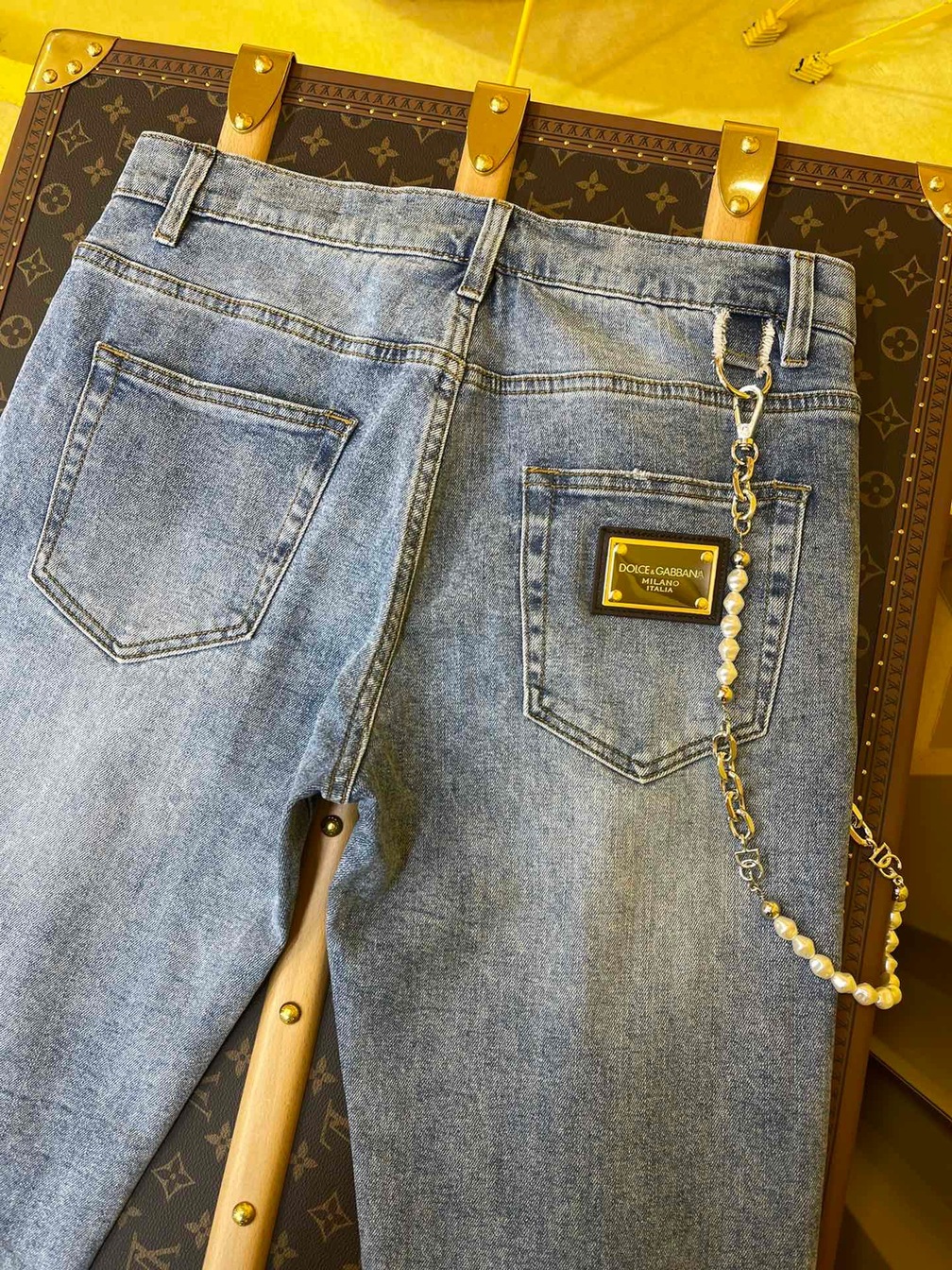 Jean D G Lightly Denim With Chain Ss2022