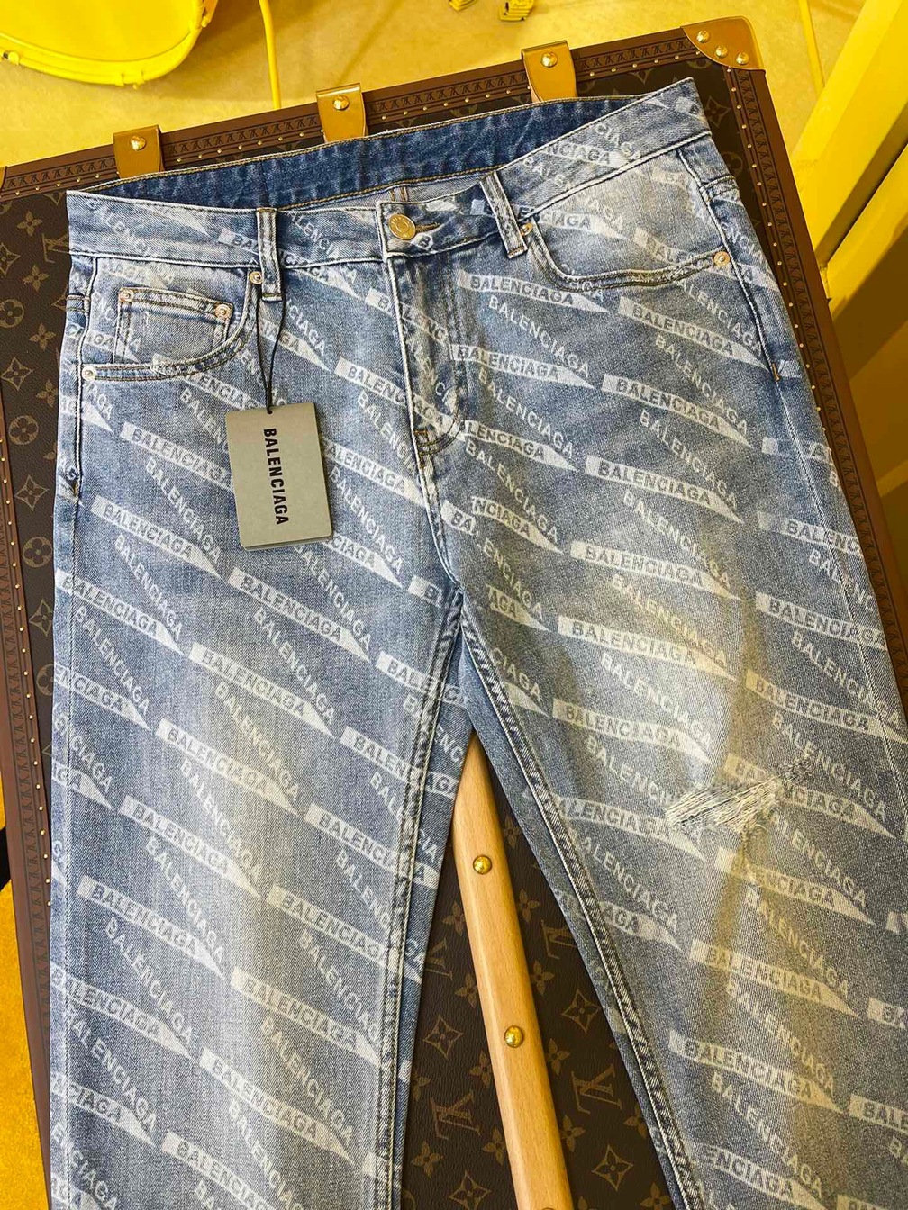 Jean D G Tripe Logo Banner Ss2022