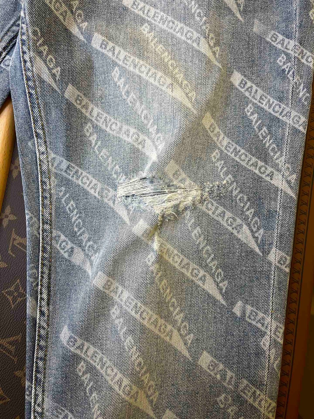 Jean D G Tripe Logo Banner Ss2022