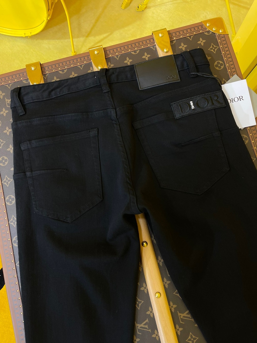 Jean Dior Basic Black Ss2022