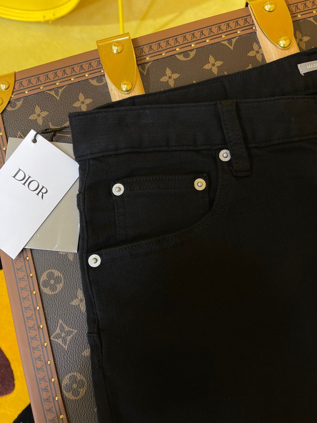 Jean Dior Basic Black Ss2022