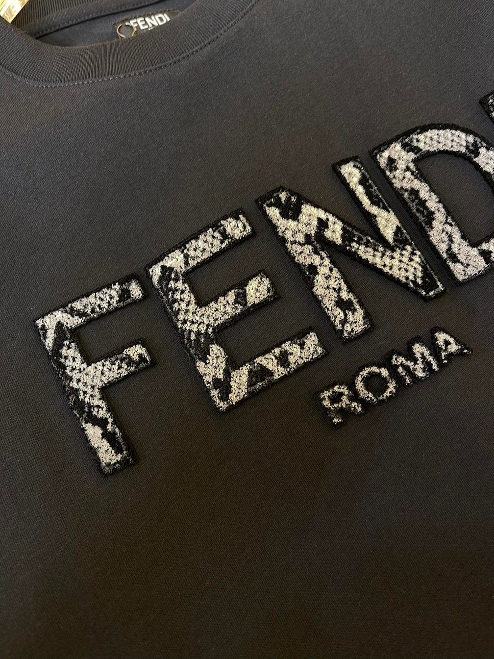 Tee Fendi Black Snake Ss2022