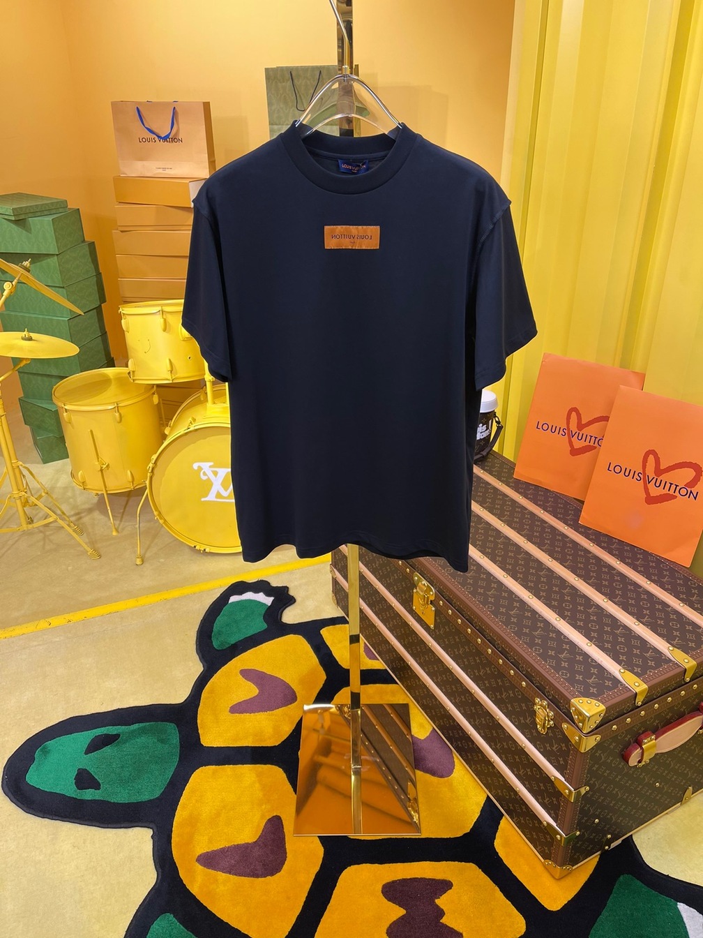 Tee Lv Black Bear Ss2022