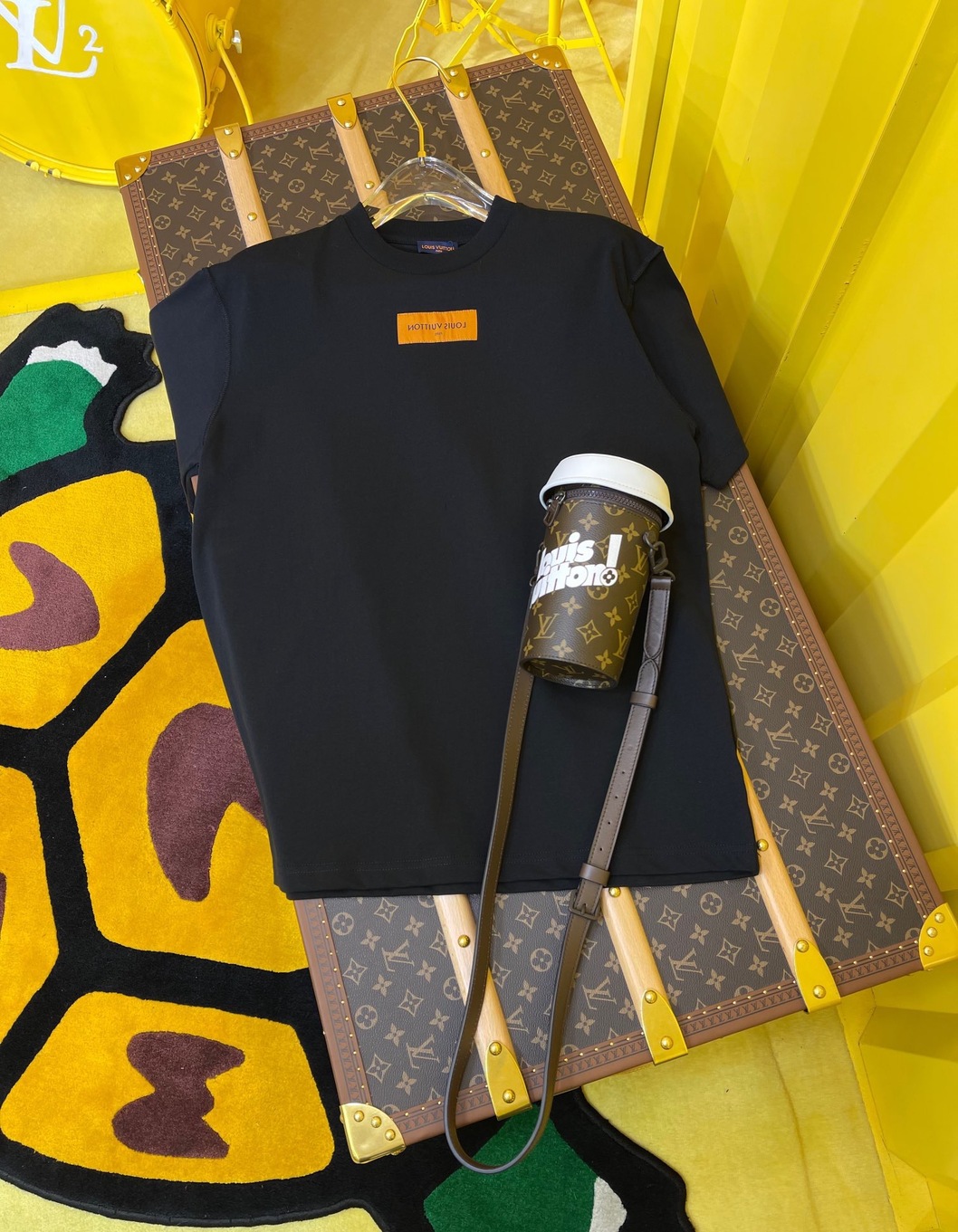 Tee Lv Black Bear Ss2022