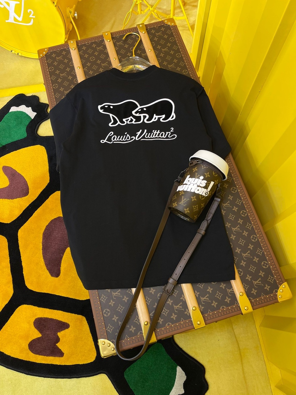 Tee Lv Black Bear Ss2022