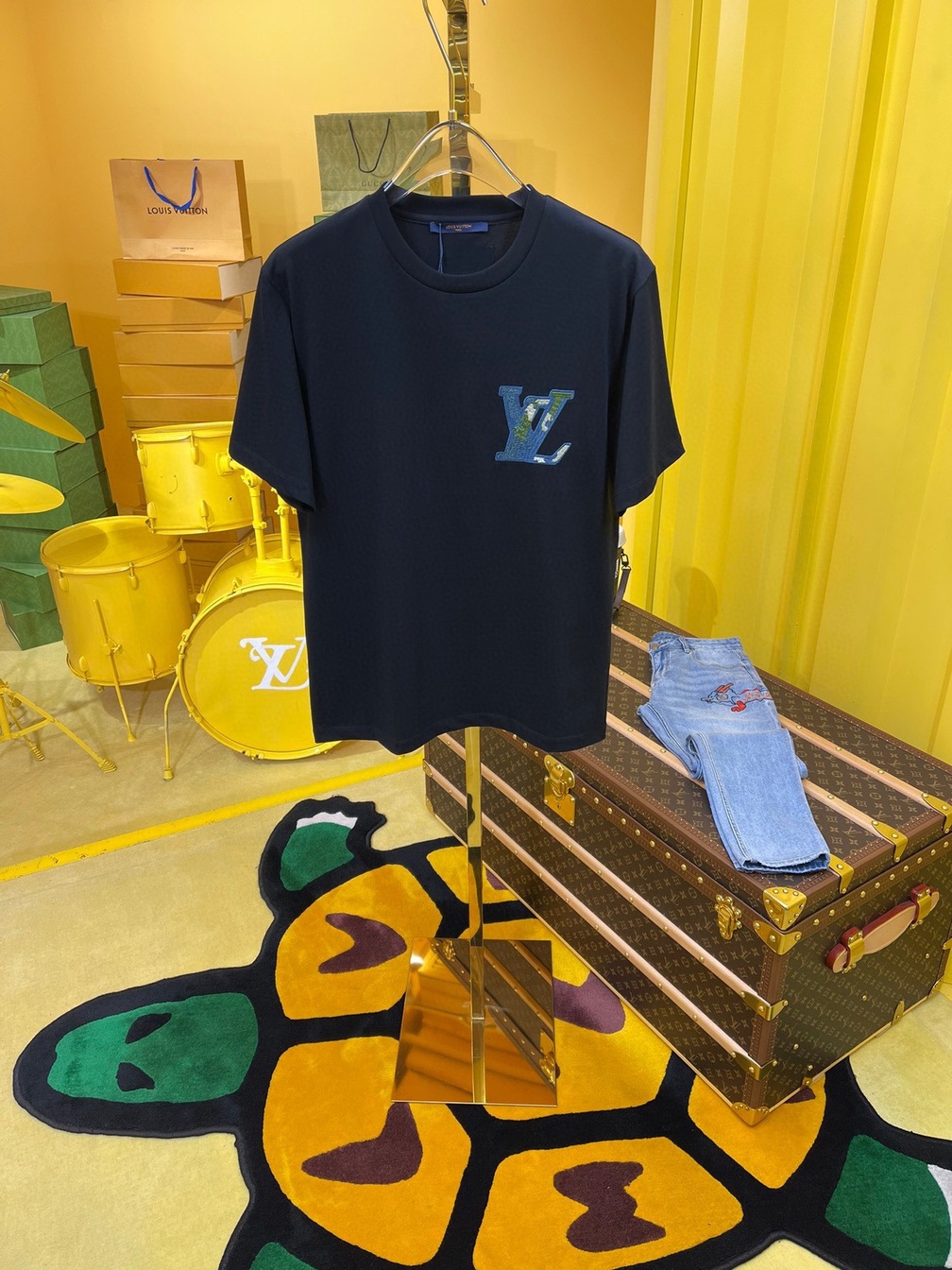 Tee Lv Earth Black Ss2022