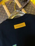 Tee Lv Earth Black Ss2022