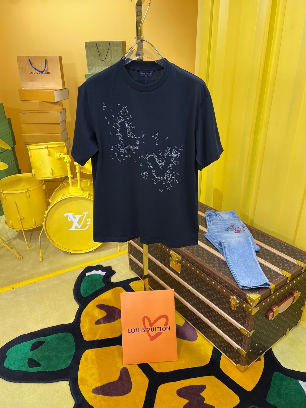 Tee Lv Fly Logo Black Ss2022
