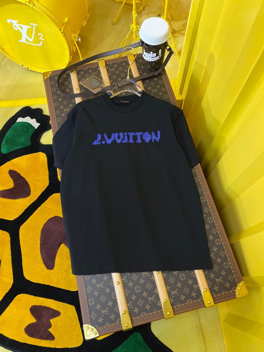 Tee Lv Logo 2054 Black Ss2022
