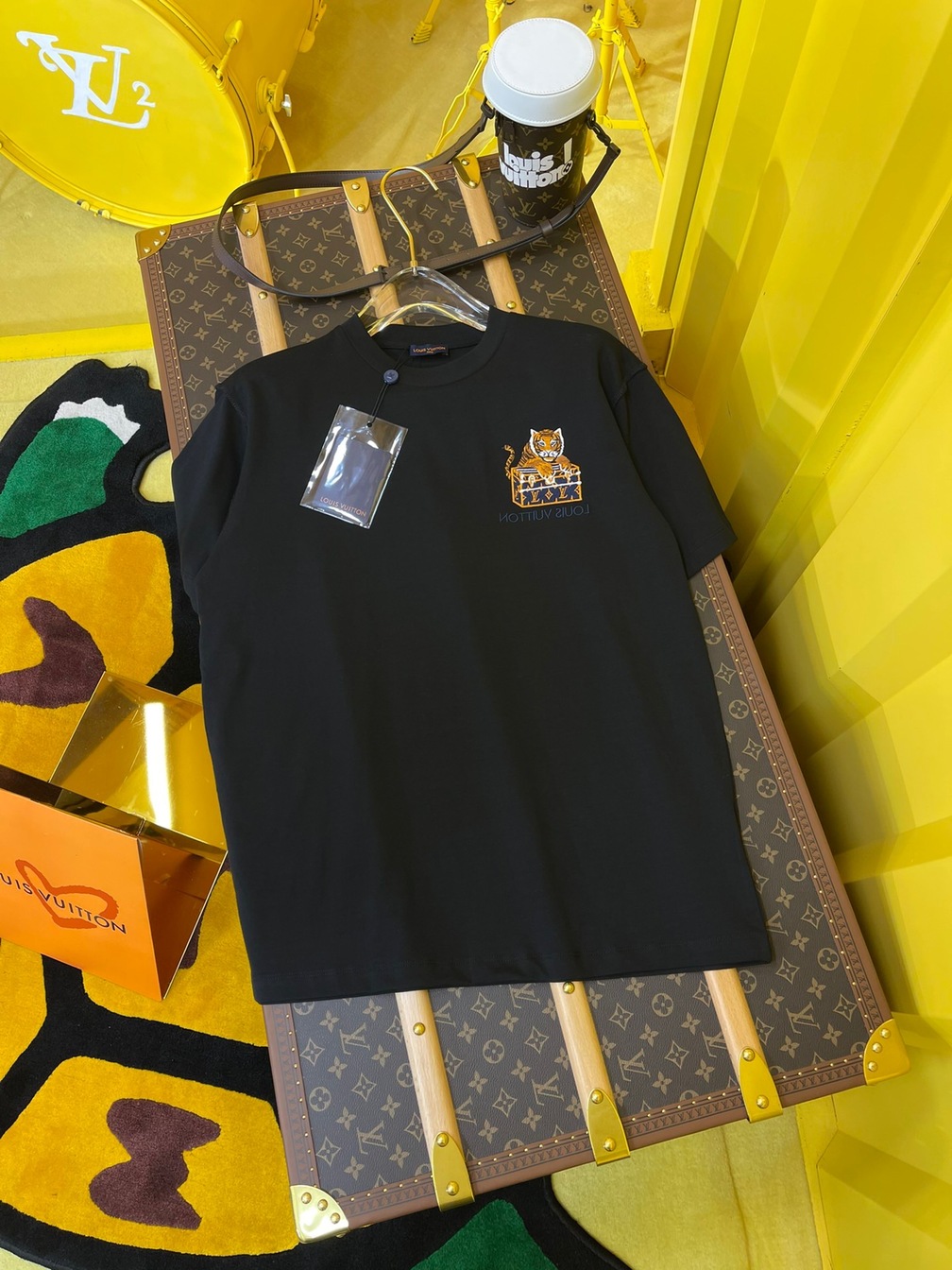 Tee Lv Tiger Treasure Black Ss2022