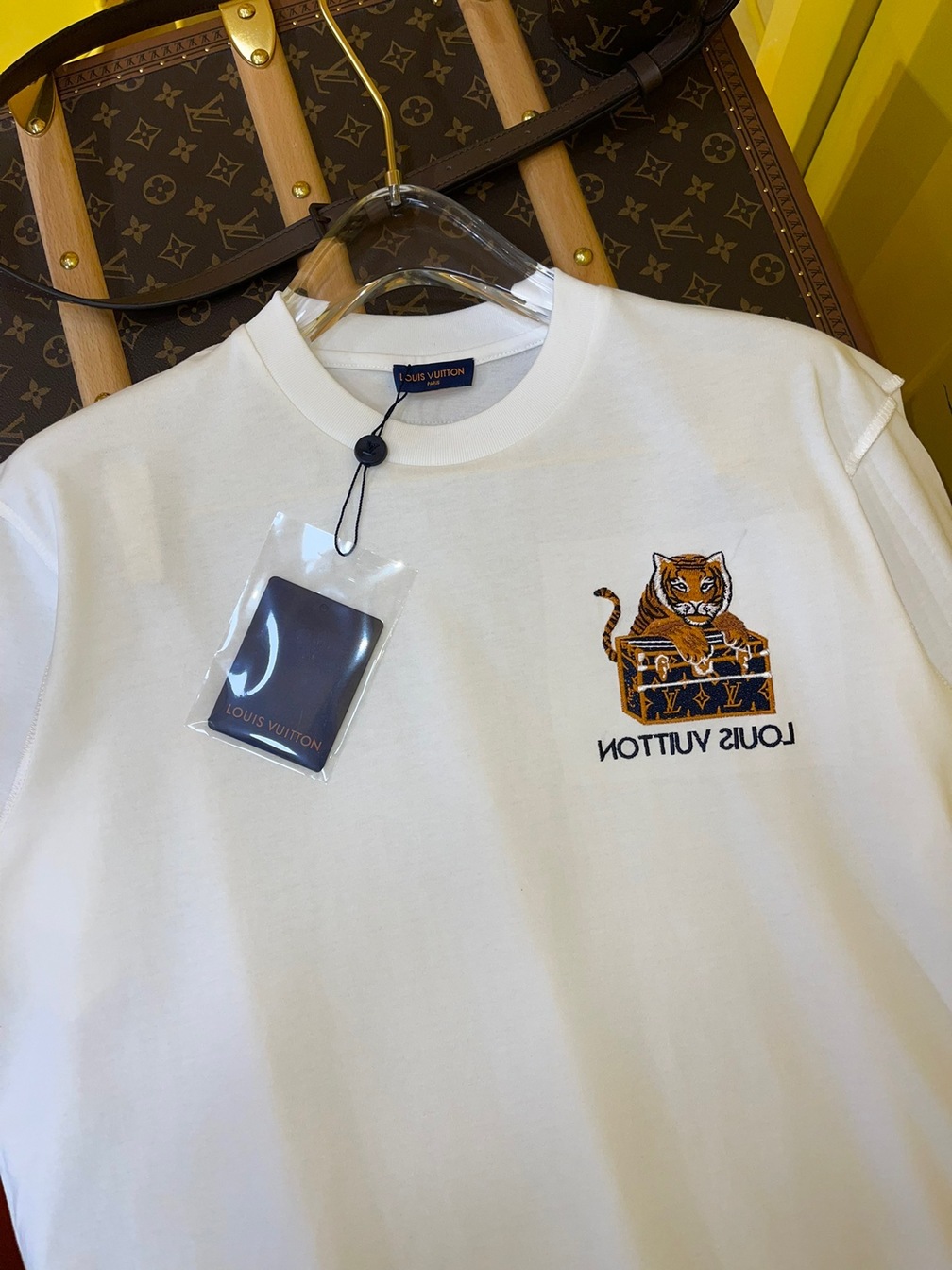 Tee Lv Tiger Treasure White Ss2022