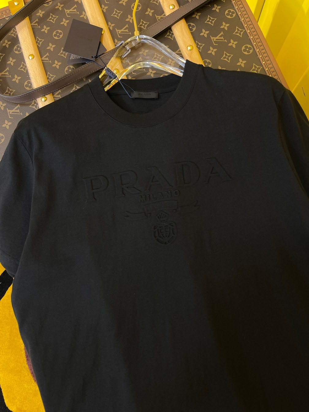 Tee Prada Logo 3d Black Ss2022