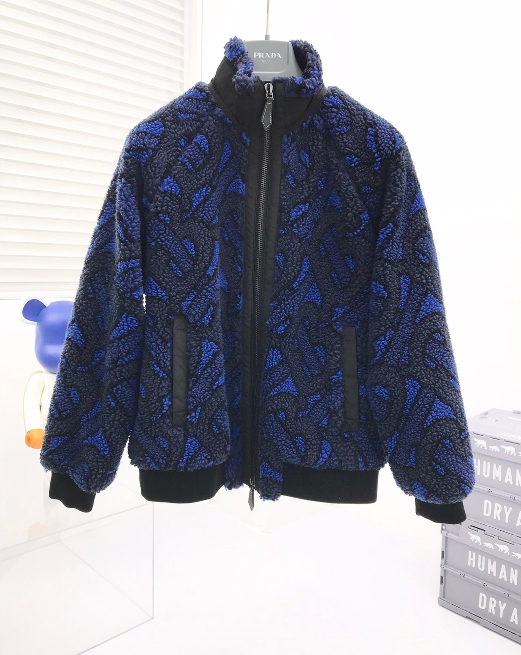Jacket Long Bbr Hoa Tiet Logo