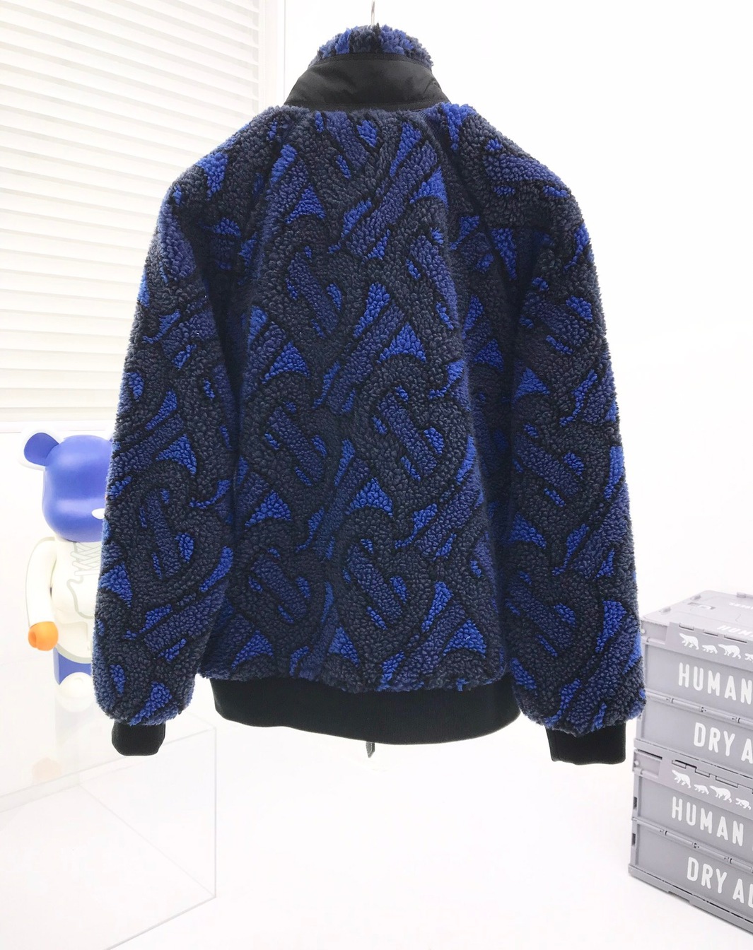 Jacket Long Bbr Hoa Tiet Logo