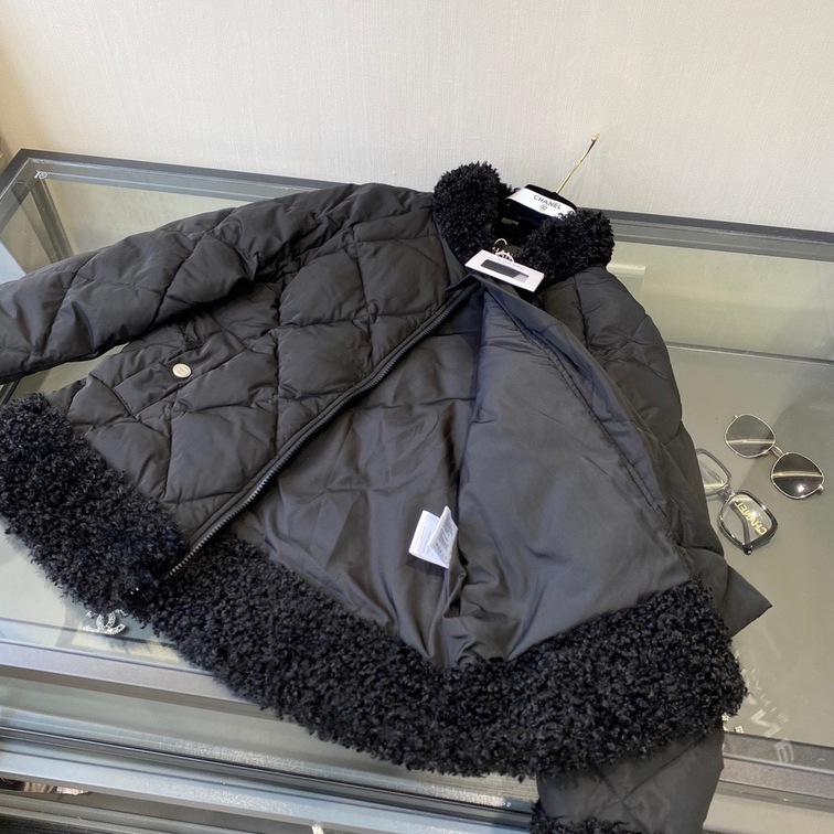 Phao Chanel Co Long Cuu Ss2022